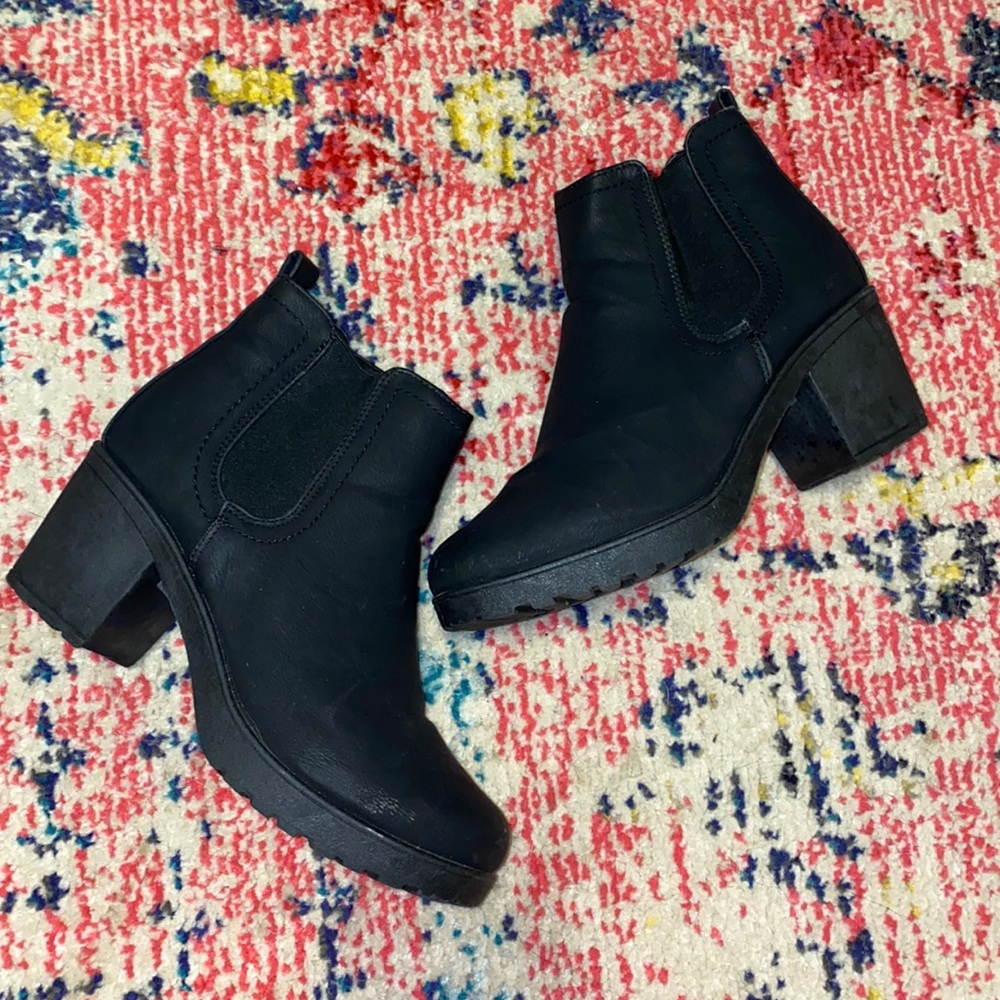 Boohoo Black Booties